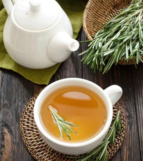 Top 10 Wonderful Benefits Of Rosemary Tea Cut Belly Fat, Evergreen Herbs, Rosemary Herb, Rosemary Tea, Kitchen Herbs, Healthy Teas, Tea Benefits, Detox Tea, Detox Drinks