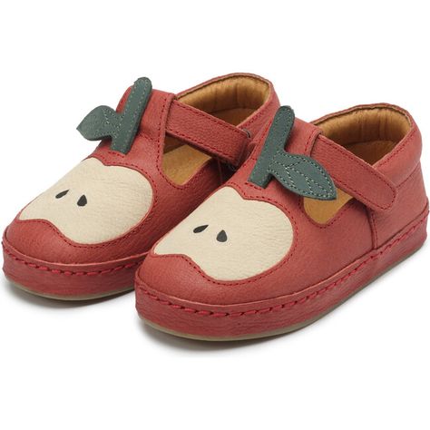 These incredibly adorable summer shoes make the perfect pair for all your little one's summer adventures. Carefully crafted from premium leather and featuring an adjustable velcro fastening strap with a statement apple design, the Bowi are the instant eye-catchers. | Donsje Amsterdam | Bowi Apple Leather Velcro Strap Shoes, (Red Clay, Size 33) | Maisonette collects the best children’s products from around the world (unlike Zulily, Etsy, The Tot, Farfetch Kids, Childrensalon, Crate and Kids, Kohls, Wayfair, Buy Buy Baby, Nordstroms, Mini Boden, J.Crew Factory, or PotteryBarn Kids), creating a curated shopping experience for you. Think of us as your shortcut to fashion for litte ones! Flat Cute Shoes, Cute Core Shoes, Apple Shoes, Fruit Shoes, Apple Outfit, Twee Aesthetic, Apple Clothes, Weird Shoes