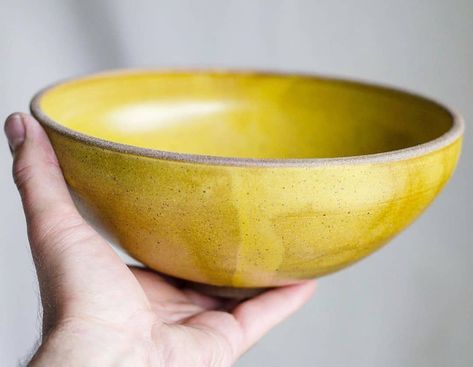 Yellow Pottery, Pottery Dinnerware, Layer Dip, Pottery Inspo, Sun Burn, Ceramic Glaze Recipes, Ceramic Glaze, Yellow Ceramics, Glaze Ceramics