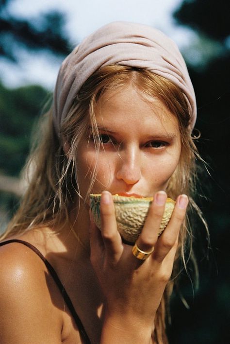 natural beauty Cameron Hammond, Beach Shoot, Beach Portraits, Beach Photoshoot, European Summer, Beach Vibe, Photography Inspo, Model Photography, Mykonos