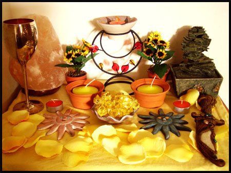 Midsummer, aka Litha is the Summer Solstice. This year it will be on Wednesday, June 20, 2012. Litha Altar Ideas Use fresh flowers. They’re in season! Sunflowers are a perfect choice. They al… Litha Altar, Summer Equinox, Alter Ideas, Solstice Celebration, Witches Altar, Pagan Altar, Witch Decor, Beltane, Altar Decorations