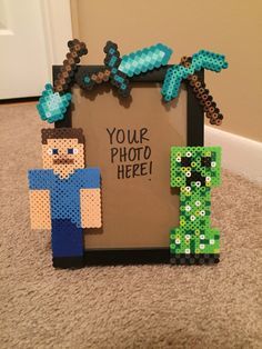 Minecraft Beads, Minecraft Diy, Minecraft Gifts, Diy Minecraft, Minecraft Bedroom, Minecraft Room, Minecraft Birthday Party, Hama Beads Design, Minecraft Birthday