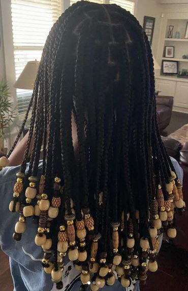 Wood & Gold Jumbo Knotless Braids With Beads Gold Hair Beads Braids, Mid Length Box Braids With Beads, Knotless Braids With Wooden Beads, Braids With Beads And Curls, Jumbo Knotless Braids With Beads, Braid Hairstyle Ideas, Beaded Braids, Knotless Braids With Beads, Beautiful Braided Hairstyles