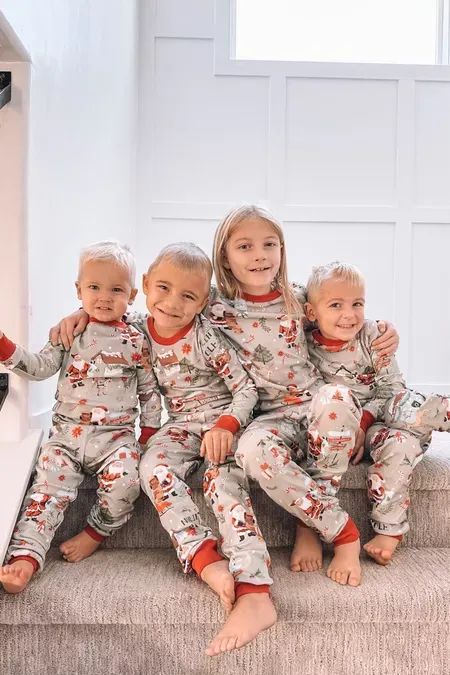 Matching family Christmas pajamas 🎄 Matching Family Christmas Pajamas, Mommy Blog, Family Christmas Pajamas, Mom Blog, Mom Blogs, Christmas Pajamas, Family Christmas, Pajamas, Christmas