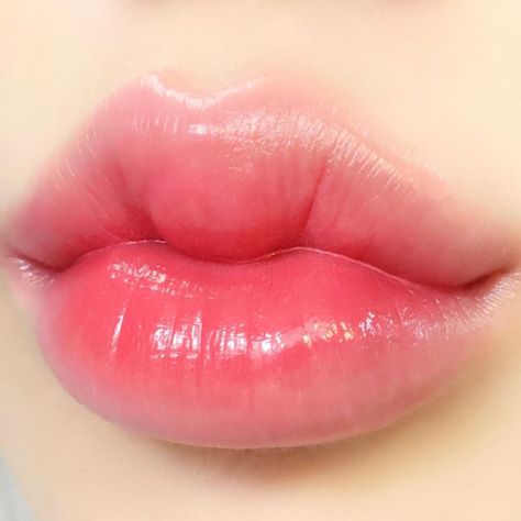 Plump Pink Lips Korean, Cupids Bow Lips, Heart Shaped Lips, Lips Inspiration, Botox Lips, Korean Lips, Plum Lips, Plump Lips, Cupids Bow