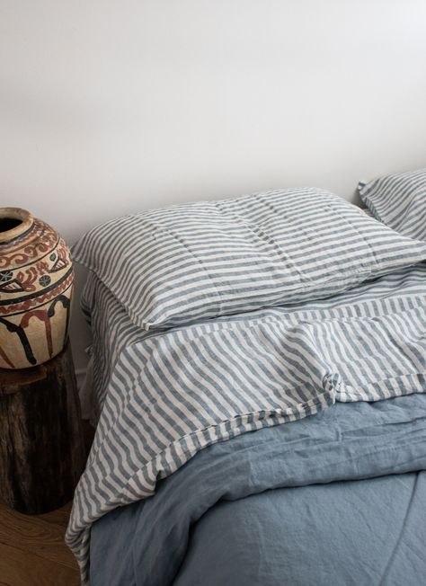 Blue Linen Bedroom, Blue Linen Sheets, Blue Patterned Sheets, French Blue Bedding, I Love Linen, Striped Bedding Bedroom, Blue Bedding Ideas, French Blue Bedroom, Tan Headboard