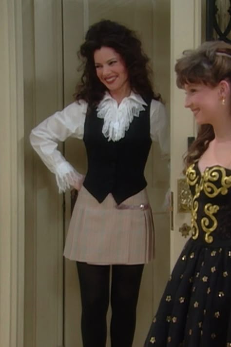 Fran Fine From The Nanny Outfits, Fran Dresser Outfits, Fran Fine Winter Outfit, Friends Janice Outfits, Mystic Pizza Outfits, Pam Beasley Outfit, Fran Fine Summer Outfits, Fran Fine Outfits Aesthetic, Hilda Suarez Ugly Betty Outfits