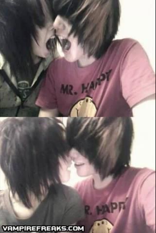 Emos In Love, 2000s Emo Couple, Gay Emo Couples, I Love My Best Friend Pfp, Emo Love Aesthetic, Emo Spotify Cover, Scene Relationship, Emo Boyfriend Aesthetic, Gay Emo Boys