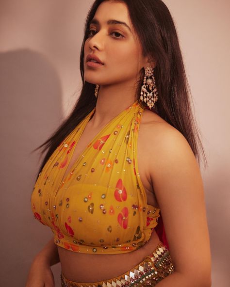 Ketika Sharma Pics, Celebrity Beauty, Bollywood Girls, Indian Actress Hot Pics, Insta Photo, Indian Beauty Saree, India Beauty, Actress Photos, Bollywood Actress