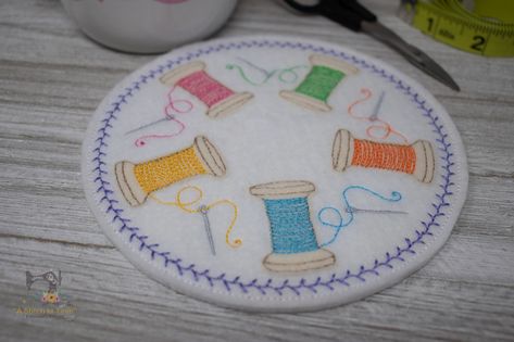 Machine Embroidery Mug Rugs, Ith Embroidery Designs Free, In The Hoop Embroidery Projects, Ith Projects, Machine Embroidery Gifts, Embroidering Machine, A Stitch In Time, Ith Embroidery Designs, Ith Machine Embroidery