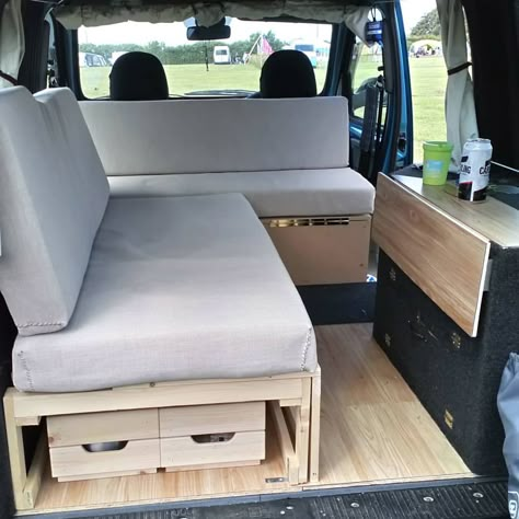 Renault Kangoo Camper Diy, Renault Kangoo Camper, Micro Camper Diy, Honda Element Camper, Campervan Accessories, Vw Caddy Maxi, Minivan Camper, Kangoo Camper, Minivan Camper Conversion