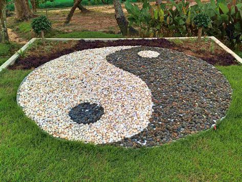 How to Build a Rock Garden - Lawn Care Blog | Lawn Love Yin Yang Garden, Recycled Garden Planters, Rock Mulch, Feng Shui Garden, Jin Jang, Pebble Garden, Mulch Landscaping, Drought Resistant Plants, Outdoor Showers