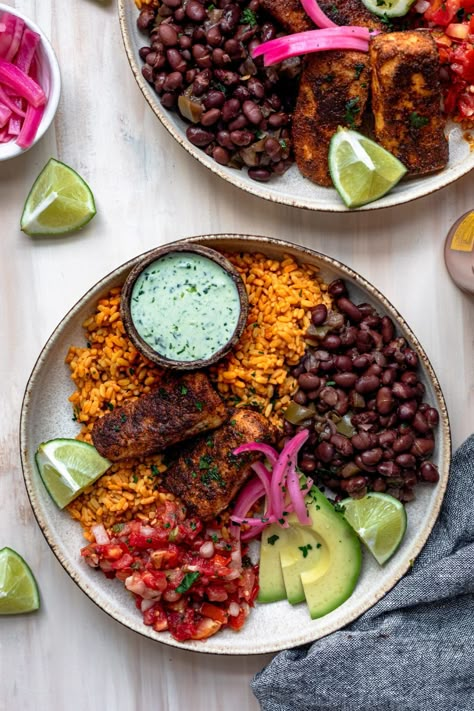 Blackened Mahi Mahi Burrito Bowls - Dash of Mandi Blackened Mahi Mahi, Burrito Bowls, Burrito Bowl, Mahi Mahi, Easy Delicious Recipes, Fish Dishes, Bowls Recipe, Easy Delicious, Weeknight Meals