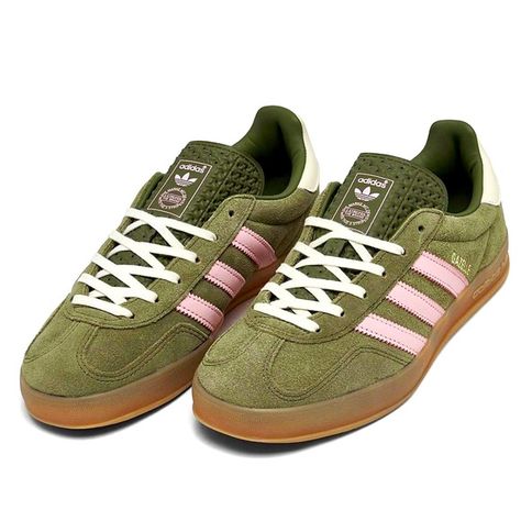 Strawberry Matcha Gazelle Adidas, Gazelle Shoes Outfit, Green Adidas Shoes, Cute Tennis Shoes, Adidas Gazelles, Gazelle Adidas, Adidas Gazelle Indoor, Shoe Inspo, Adidas White