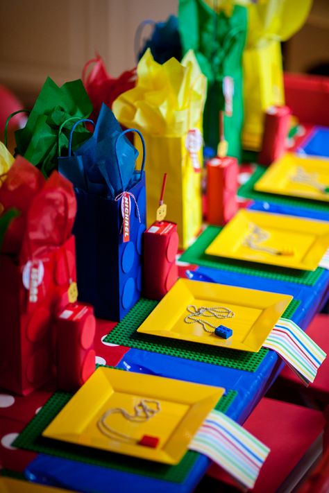 Lego Movie Birthday, Gift Games, Lego Themed Party, Lego Theme, Lego Land, Ninjago Birthday, Ninjago Party, Childhood Dreams, Table Favors