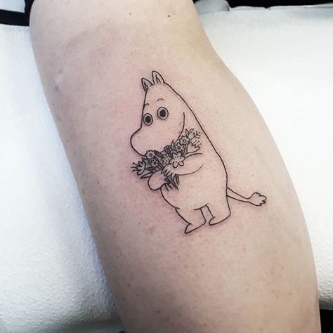 Moomin Flowers, Moomin Tattoo Ideas, Swedish Tattoo, Moomin Tattoo, M Tattoos, Funky Tattoos, E Tattoo, Tattoo Project, Cute Flowers