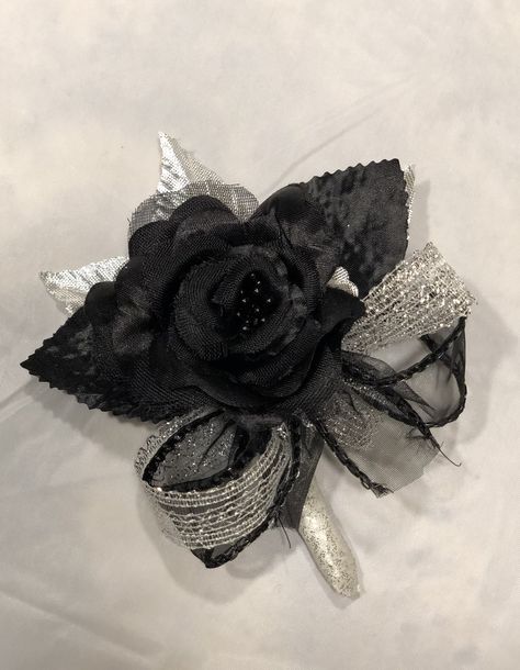 Black and Silver boutonnière Black And Silver Boutonniere, Black And Silver Corsage And Boutonniere, Black And Silver Corsage, Black Corsage And Boutonniere, Black Corsage, Prom Flowers Corsage, Homecoming Spirit, Gold Quince, Devine Design