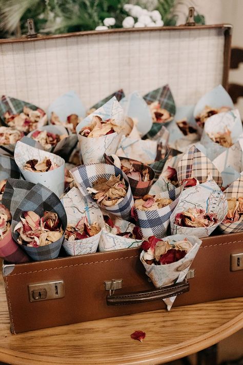 Tartan and map themed paper cones filled with dried petal confetti Scottish Wedding Ideas Decoration, Scottish Inspired Wedding, British Wedding Decor, Scottish Wedding Favours, Rustic Scottish Wedding, British Country Wedding, Scottish Themed Wedding, Tartan Wedding Ideas, British Lunch