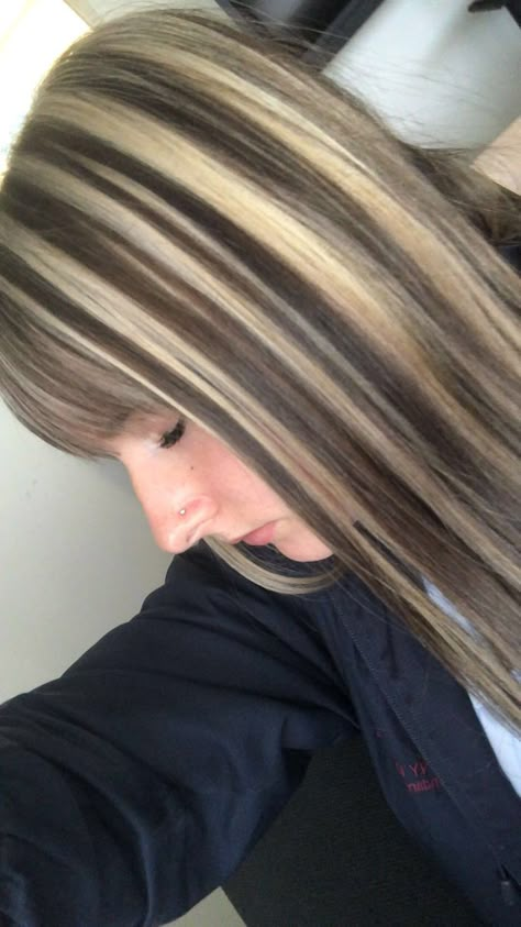 Brown And White Highlights, Under Layer Highlights, Chunky Blonde Highlights With Bangs, Blonde Hair With Brown Highlights Chunky, Blonde Chunky Highlights On Brown Hair, Calico Highlights Hair, Chunky Highlights With Bangs, Brown Skunk Hair, Highlights 2000s