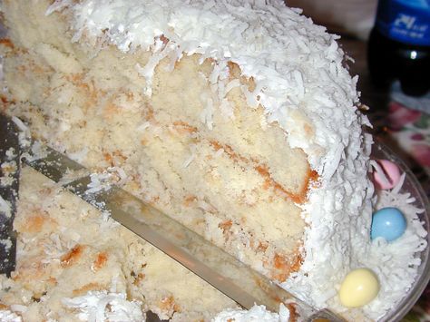 Make and share this Paula Deen's Jamie's Coconut Cake recipe from Food.com. Cream Coconut Cake, Coconut Cake From Scratch, Sour Cream Coconut Cake, Coconut Cake Recipe, Layered Cake, Paula Deen, Coconut Cake, Cake Servings, White Cake