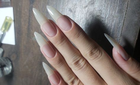 Clear Sharp Nails, Pointy Natural Acrylic Nails, Really Long Nails Natural, Long Sharp Natural Nails, Long White Sharp Nails, Natural Fake Nails, Gel Nail Tutorial, Long Natural Nails, Gel Toe Nails