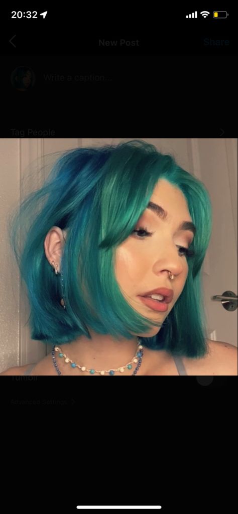 Short Aqua Hair, Teal Short Hair, Short Teal Hair, Green And Blue Hair, Blue And Green Hair, Teal Ombre Hair, Hair Stripes, Blue Green Hair, Underlights Hair