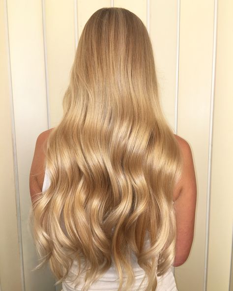 Blonde Ribbons Highlights, Neutral Golden Blonde Hair, Long Blonde Hair Inspiration, Sunny Blonde Hair, California Blonde Hair Sun Kissed, Blonde 2024, Selfcare Goals, Embracing Femininity, Hairstyles For Summer