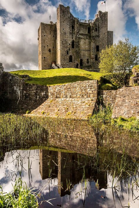 European Castles, Ireland Trip, Ireland Travel, Archaeology, Castle, Trim