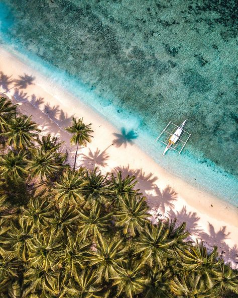 Siargao Island, Philippines. Aerial Photography People, Aerial Photography City, Birds Eye View City, Heart Nature, Photography Landscape Nature, Aerial Beach Photography, Siargao Island, Aerial Photography Drone, Photography City