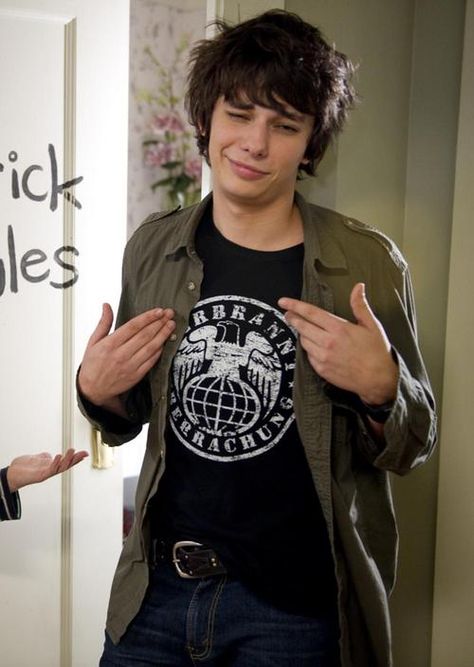 Wimpy Kid Movie, Rodrick Heffley, Chica Punk, Devon Bostick, Wimpy Kid, Zoo Wee Mama, Kid Movies, The Perfect Guy