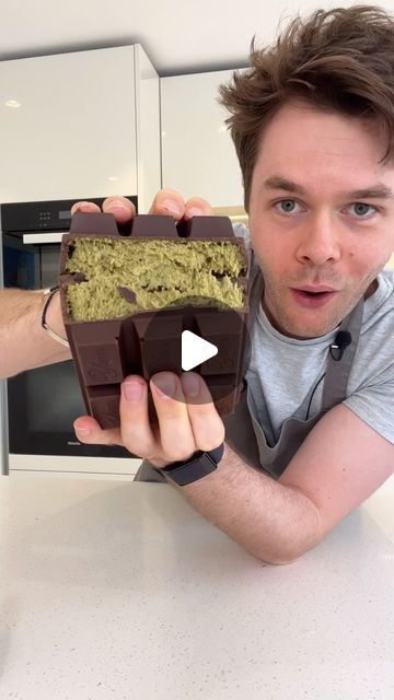 Viral Chocolate Bar, The Chocolate Guy, Viral Dubai Chocolate Bar Recipe, Viral Dubai Chocolate Bar, Dubai Pistachio Chocolate Bar, Pistachio Chocolate Bar, Dubai Chocolate Bar Recipe, Dubai Chocolate Bar, Chocolate Bar Recipes