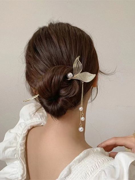 Mermaid Hair Accessories, Chopstick Hair, Hair Tie Accessories, Chinese Hairstyle, Hair Stick, Hair Decorations, Silver Jewelry Fashion, Mermaid Hair, Fancy Jewelry