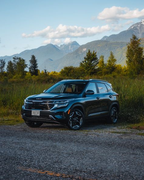 🚗✨ Exciting news! I am going to be driving the 2024 Kia Seltos around for the next two weeks and I can’t wait to share my experience with you all! #ad   This compact SUV is a perfect blend of style and functionality, and its exterior design is absolutely stunning. The bold front grille, dynamic lines, and striking LED headlights give the Kia Seltos a modern and aggressive look that’s sure to turn heads wherever I go.   I’m thrilled to explore all the innovative features the 2024 Kia Seltos ha... Kia Stinger Gt Wallpaper, Kia Sorento 2024, Kia Sportage 2024 Hybrid, Kia Seltos, 2024 Kia Sportage, New Car Kia K5, Compact Suv, Exciting News, Led Headlights