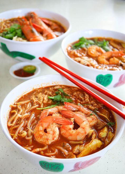 Ian-Tau Sarawak Laksa - Ex-SQ Crew Opens a Sarawak Laksa Stall - Miss Tam Chiak Sarawak Laksa Recipe, Laksa Sarawak, Asian Soup, Cooking Method, Food Culture, Thai Red Curry, Asian Recipes, New Recipes, Great Recipes