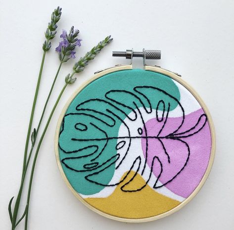 Hoop Art Painting, Fabric Painting With Embroidery, Painted Embroidery Hoop, Embroidery And Watercolor, Multimedia Embroidery, Hoop Painting, Embroidery Watercolor, Funny Hand Embroidery, Cheese Plant Leaf