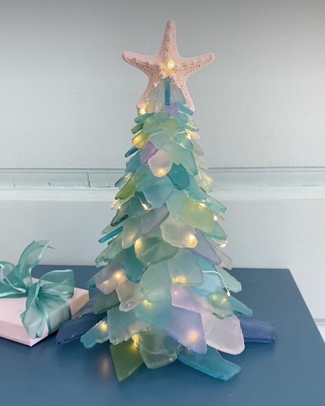 Light-Up Large Sea Glass Tree Sea Glass Christmas Trees, Glass Christmas Trees, Sea Glass Diy, Sea Glass Christmas, Sea Glass Art Diy, Sea Glass Art Projects, Glass Lights, Christmas Tree Star Topper, Light Up Tree