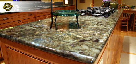 Green Granite Kitchen Countertops, Green Quartz Countertop, Green Kitchen Countertops, Green Granite Kitchen, Green Granite Countertops, Granite Bathroom Countertops, Green Countertops, Colorful Kitchen Accessories, Ivory Kitchen