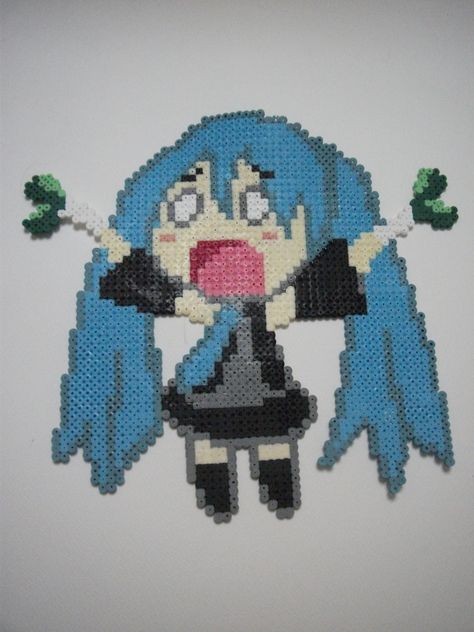 Hatsune Miku Chibi - Hama Beads Hatsune Miku Cross Stitch, Hatsune Miku Perler Beads, Hatsune Miku Chibi, Miku Chibi, Hamma Beads Ideas, Kandi Ideas, Easy Perler Beads Ideas, Hamma Beads, Perler Art