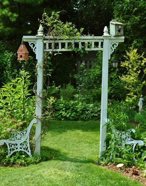 Three Dogs in a Garden Diy Arbour, Wooden Arbor, Garden Archway, Arbor Ideas, Trellis Ideas, Garden Arches, Garden Arbor, Garden Entrance, Garden Wallpaper