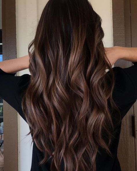 Subtle Shine-Boosting Brunette Highlights Hairstyles Highlights, Dark Brown Balayage, Peekaboo Highlights, Long Brunette Hair, Chocolate Brown Hair Color, Chocolate Hair, Long Brunette, Balayage Hair Dark, Dark Hair With Highlights