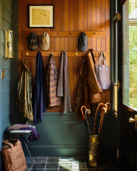 BRYAN GRAYBILL (@bryangraybill) • Instagram photos and videos Small Cabin Storage Ideas, Hunting Interior Design, Bryan Graybill, Cabin Mud Room, Cabin Mudroom, Tiny Home Decor, Cottage Hallway, Boot Room, Up House