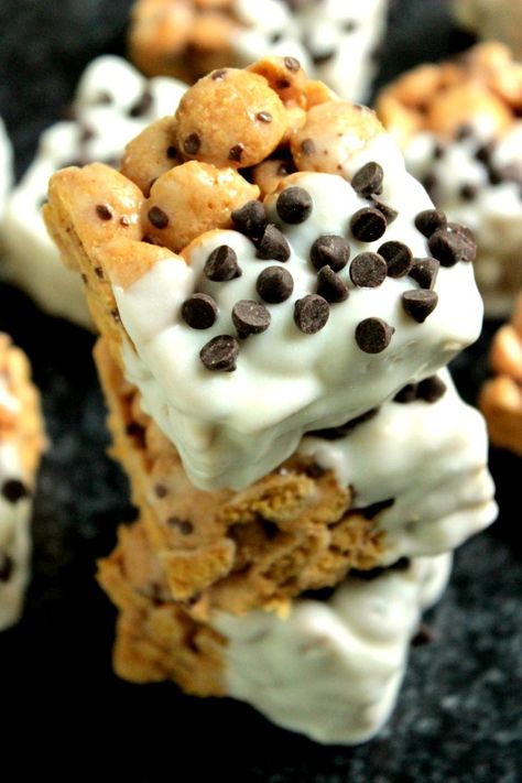 Cookie Cereal, Cereal Bars Homemade, Cereal Bars Recipes, Homemade Cereal, Cereal Cookies, Cookie Crisp, Cereal Dessert, Krispie Treats Recipe, Cereal Bar