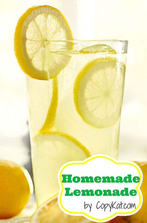 How to make Homemade Lemonade. #copykat Lemonade Pictures, Fat Flush Recipes, Easy Strawberry Lemonade, Homemade Strawberry Lemonade, Strawberry Lemonade Recipe, Roasted Root Veggies, Homemade Lemonade Recipes, Best Lemonade, Detox Juice Cleanse