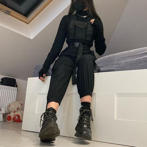 Tech Wear Women, Techwear Female, Swat Outfit, Techwear Girl Outfit, Techwear Girl, Fashion Style Aesthetic, Techwear Women, Techwear Outfits, Techwear Fashion