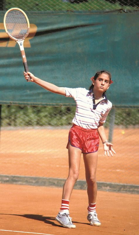 Gabriella Sabatini, Jennifer Capriati, Monica Seles, Martina Navratilova, Chris Evert, Anna Kournikova, Move Your Body, Us Open, Wimbledon