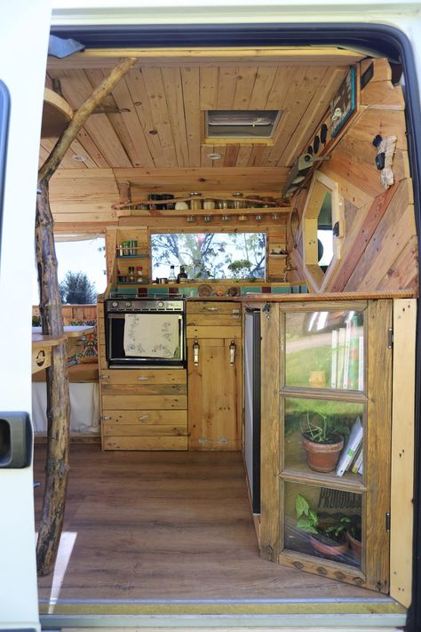 Van For 3 People, Van Life Layout With Bathroom, Van Kitchen Ideas, Van Home Ideas, Van Build Ideas, Van Inside, Van Decor, Converted Vans, Caravan Home