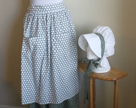 Pioneer Apron Pattern, Pioneer Apron, Trek Ideas, Trek Clothing, Pioneer Clothing, Pioneer Trek, Skirt Apron, Pioneer Day, Diy Apron