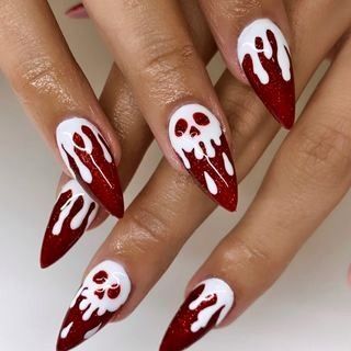 Poisoned Apple Nails, Poison Nail Art, Spooky Nail Designs Ideas For Halloween, Red Spooky Nails, Poison Apple Nails, Poison Nails, Red Nails Halloween, Red Halloween Nails, Skull Nail Designs