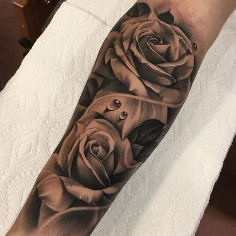 White Rose Tattoo, Tattoo Crane, Mangas Tattoo, Forearm Flower Tattoo, Rose Drawing Tattoo, Rose Tattoo Sleeve, Rose Sleeve, Rose Tattoos For Men, Flower Wrist Tattoos