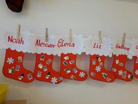 Christmas Decor Kindergarten, Preschool Stocking Craft, Preschool Christmas Decorations, Stocking Crafts For Kids, Christmas Stocking Art, Christmas Stockings Ideas, Christmas Pom Pom Crafts, Window Snow, Snow Vector